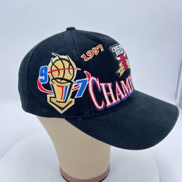 Chicago Bulls Champion Logo Athletic NBA One Size Fits All Black Snapback Hat - Picture 7 of 11